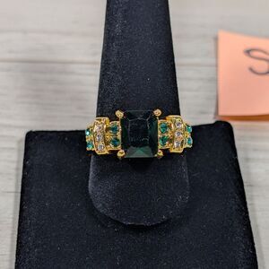 Gold Tone Green Stone Ring Size 11 Emerald Style Statement